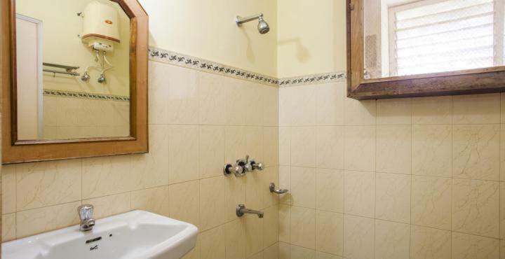 Hotel Lee Garden Пури Экстерьер фото