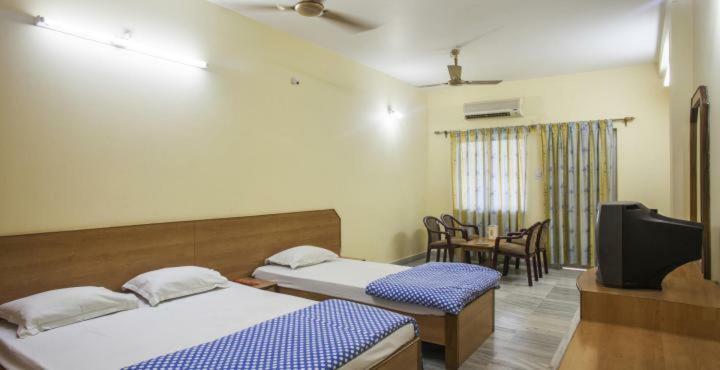 Hotel Lee Garden Пури Экстерьер фото